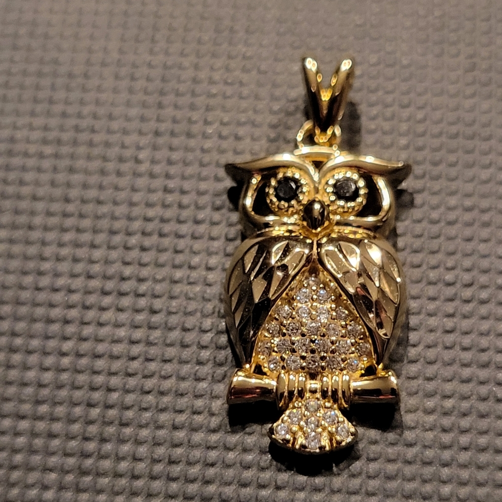 14k gold over 925 Sterling Silver stamped Owl pendant - Picture 2 of 4